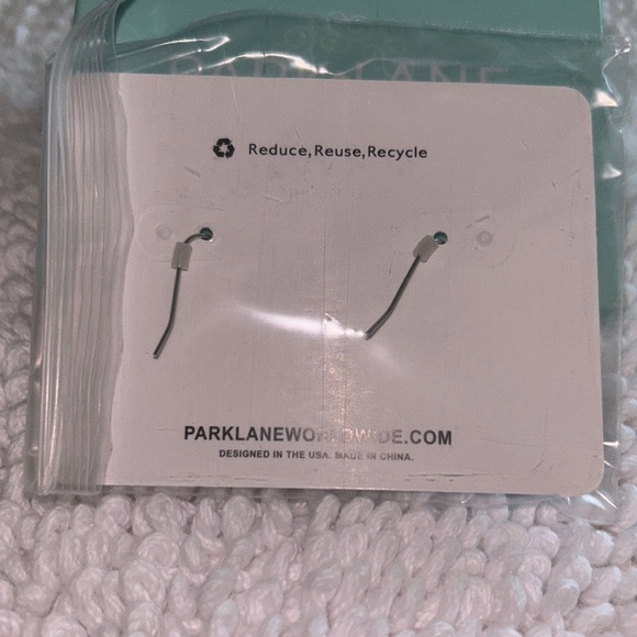 Park Lane Silver Tree of Life Earrings - New - Picture 2 of 2